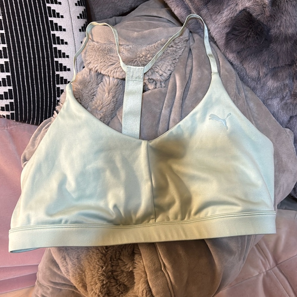 Green sports bra